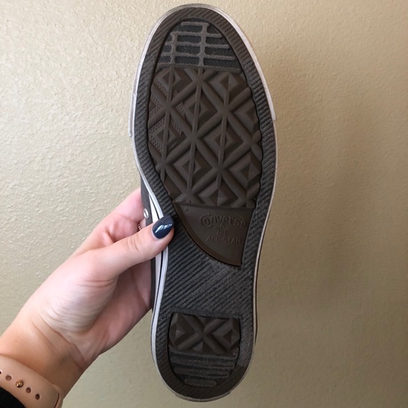 Converse Low Tops - Picture 3 of 5